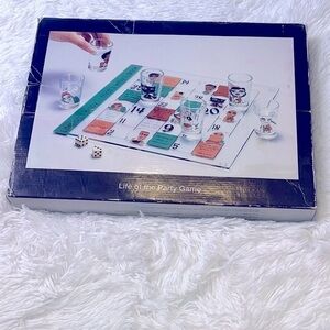 Life of a Party Game/Glace 2dice and 6 shot glasses